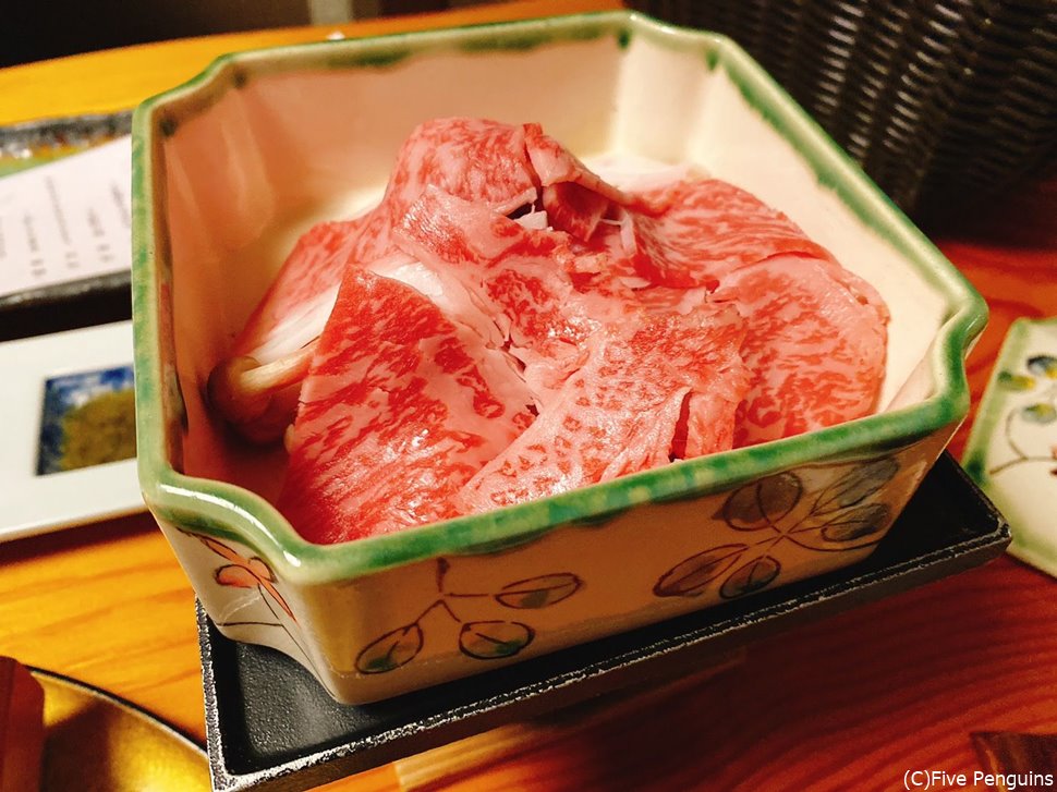 秋田牛の蒸籠蒸しは柔らかい上質のお肉が最高の味わい