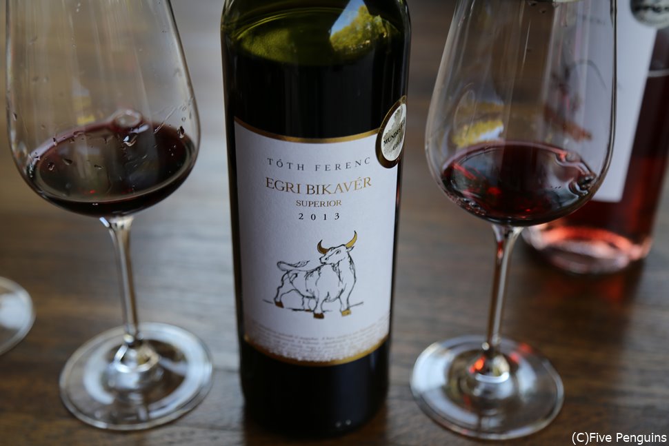 エゲルを代表するのは牡牛の血を意味するビカヴェール（Bikaver）という赤ワイン
